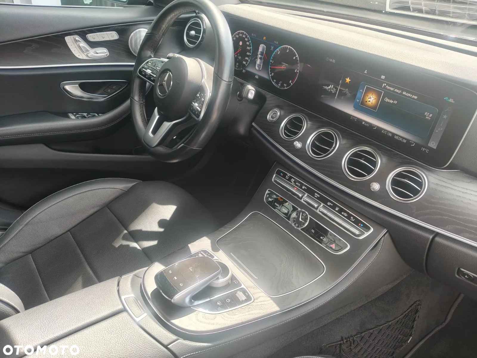 Mercedes-Benz Klasa E 400 d 4-Matic 9G-TRONIC - 24
