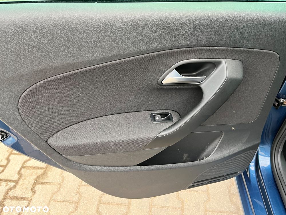 Volkswagen Polo 1.4 TDI Blue Motion Technology Lounge - 29