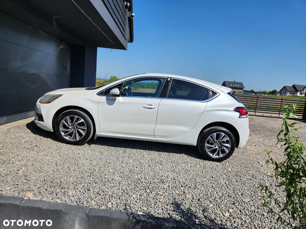 Citroën DS4 HDi 165 SoChic - 5