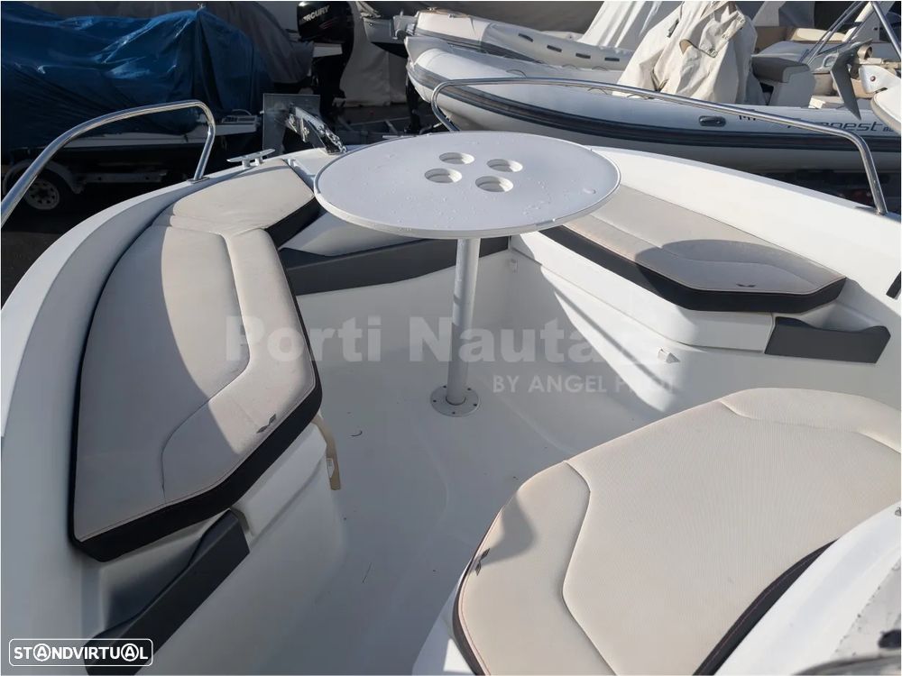Beneteau Flyer 6.6 Spacedeck - 19