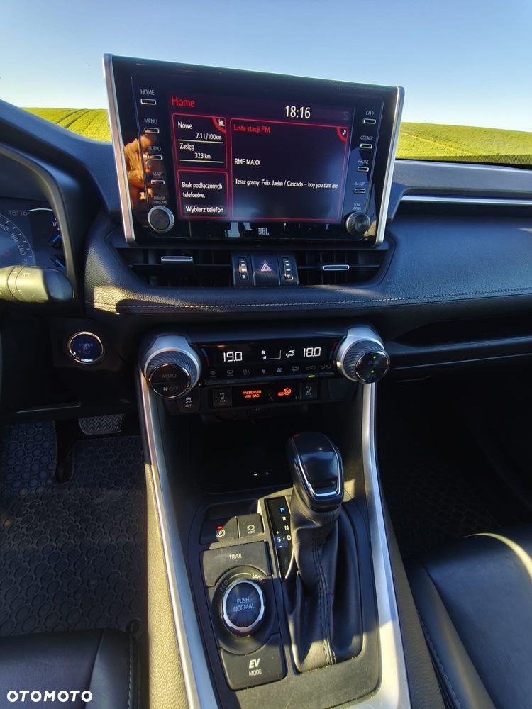 Toyota RAV4 2.5 Hybrid Black Edition by JBL 4x4 - 19