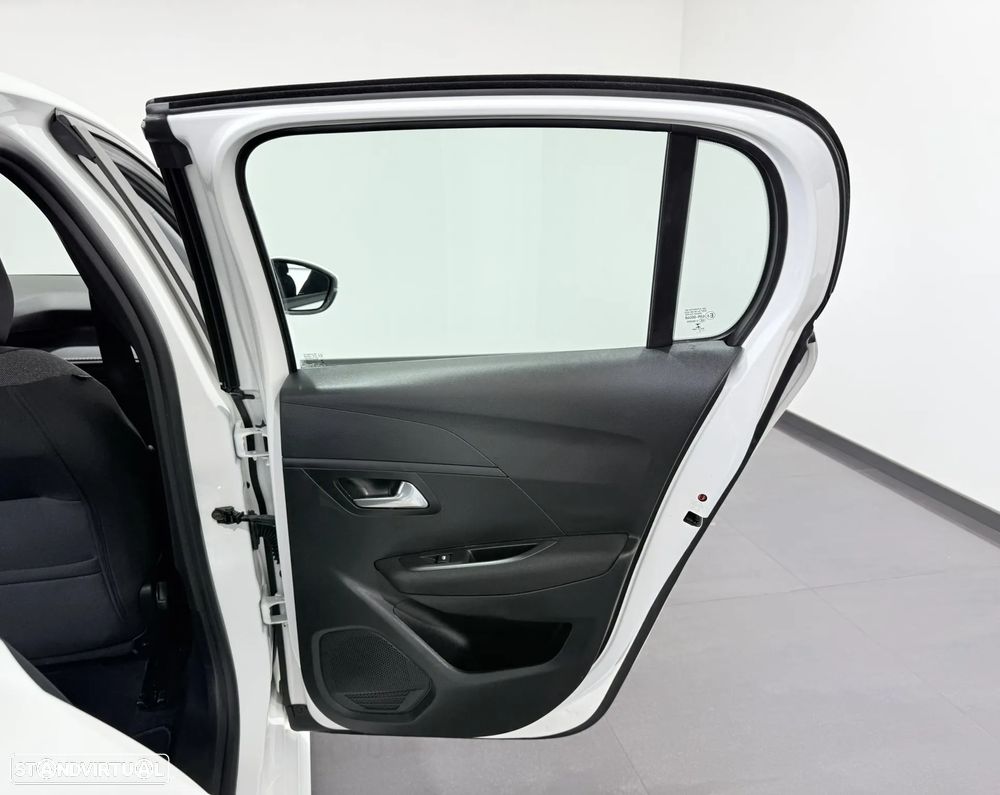 Peugeot 208 1.2 PureTech Active Pack - 39