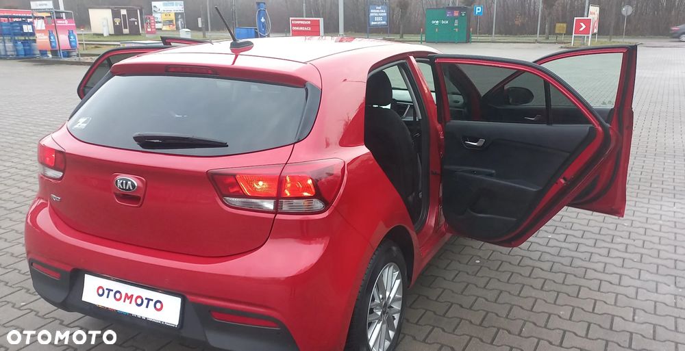 Kia Rio - 11