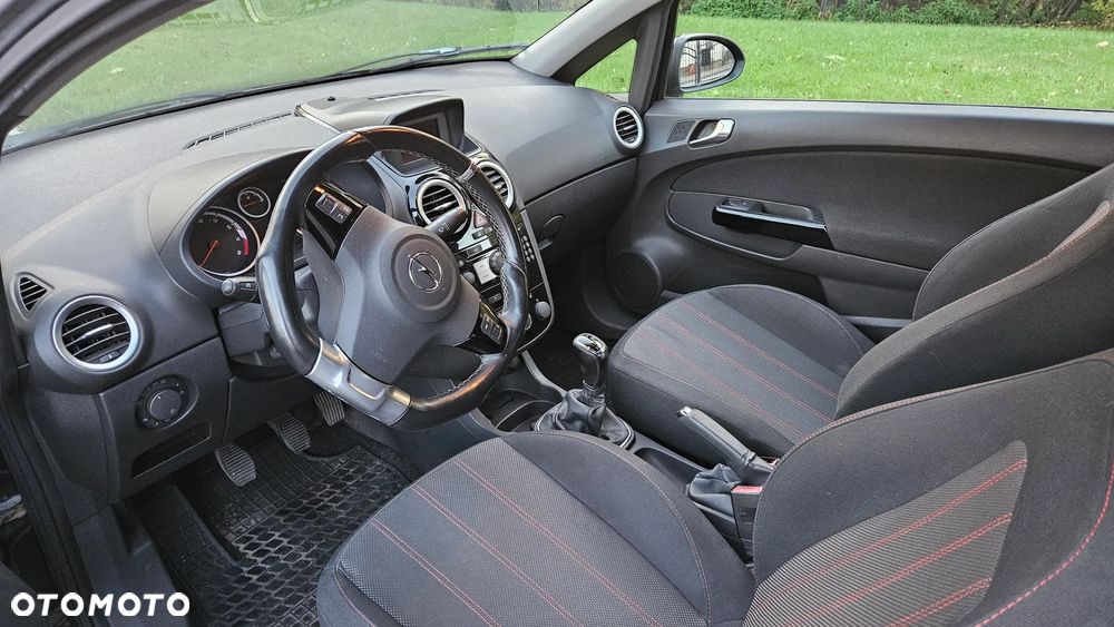 Opel Corsa 1.4 16V Cosmo - 4