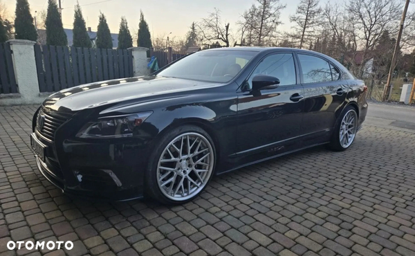 Lexus LS 600h L Superior
