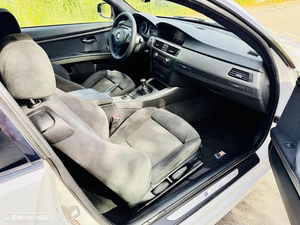 BMW 320 d Coupe Edição M - 30