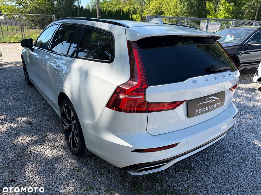 Volvo V60 B3 B R-Design - 7