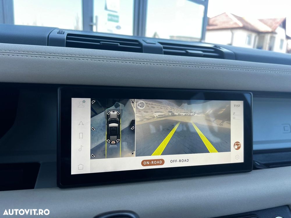 Land Rover Defender - 23