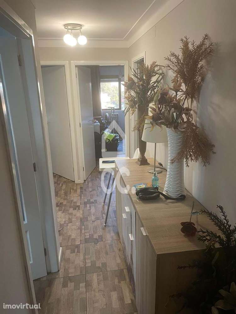 Apartamento T2 com Totalmente Renovado. - Grande imagem: 2/20