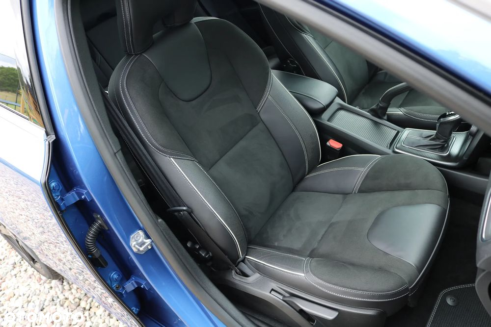 Volvo V40 D3 Drive-E R-Design Momentum - 14