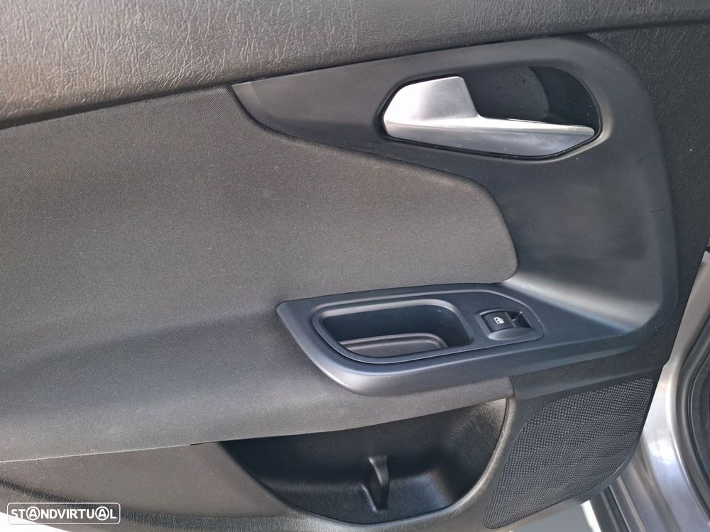 Fiat Tipo Cross 1.3 Multijet - 30