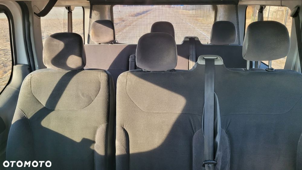 Renault Trafic - 12