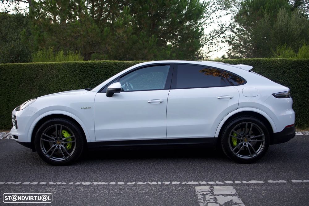 Porsche Cayenne Coupé E-Hybrid - 3