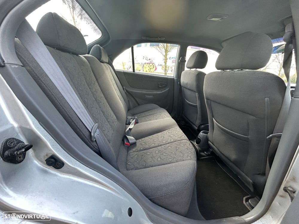 Hyundai Accent 1.3i GLS - 11