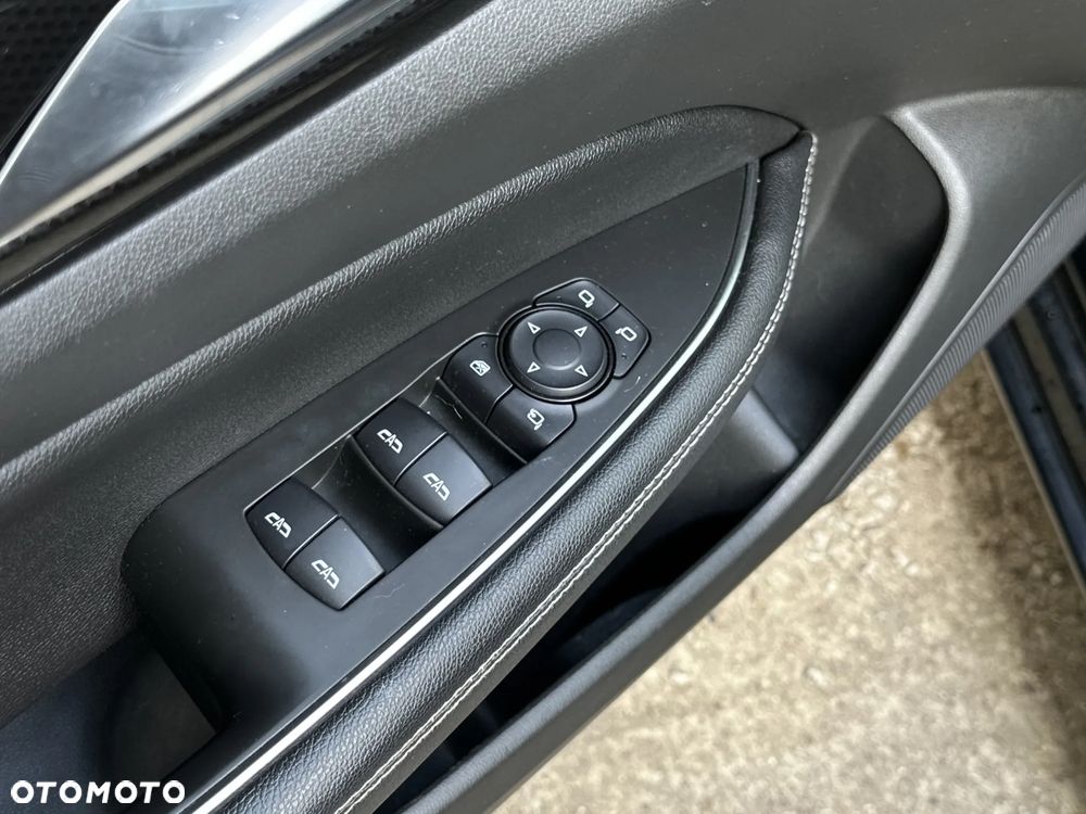 Opel Insignia 2.0 T Business Edition S&S - 11