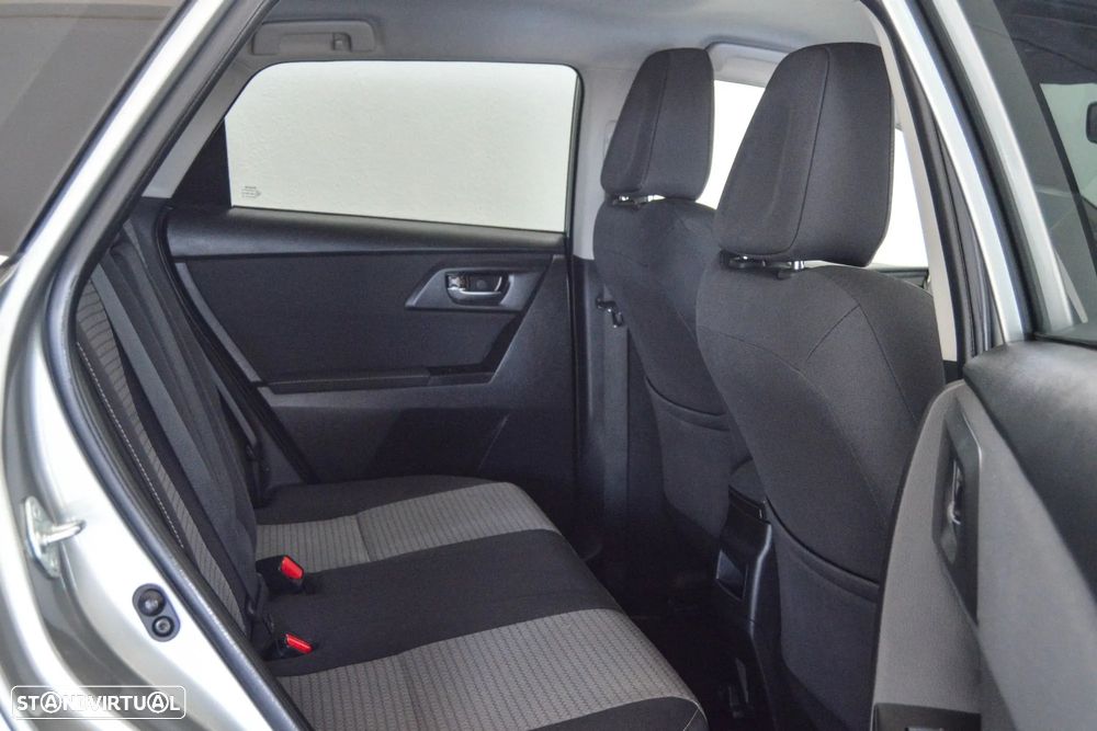 Toyota Auris 1.4 D-4D Comfort - 46