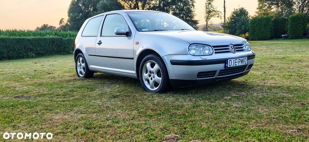 Volkswagen Golf 1.6 Comfortline - 2