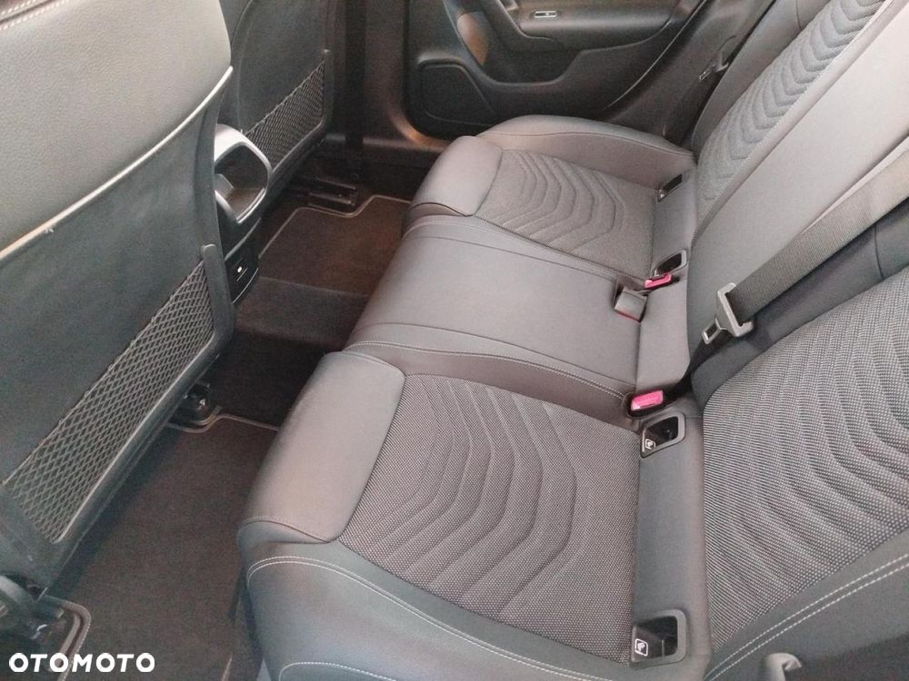 Mercedes-Benz CLA - 19