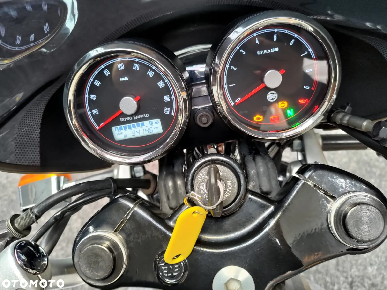 Royal Enfield Continental - 13