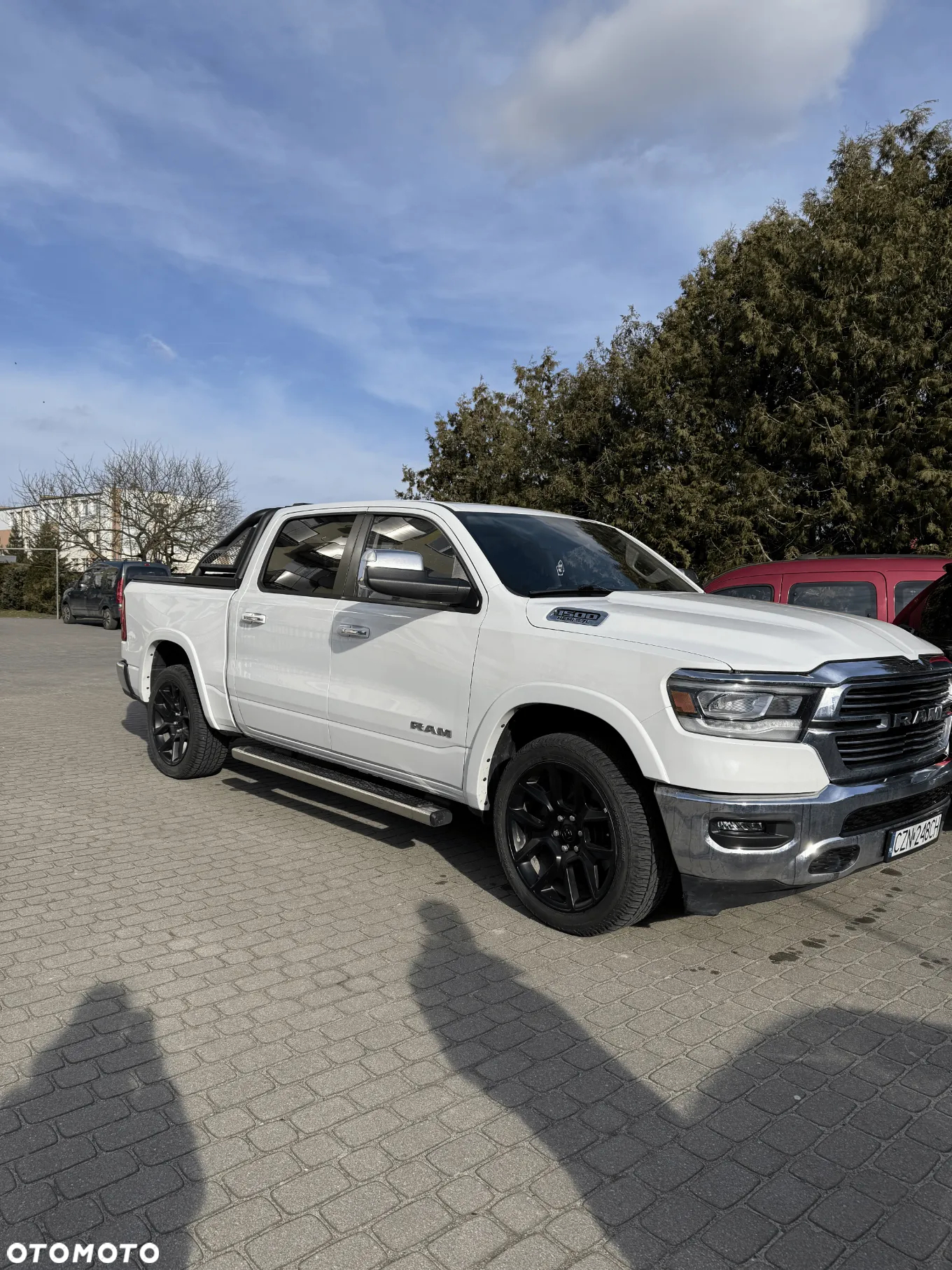 RAM 1500 Crew Cab Laramie - 2