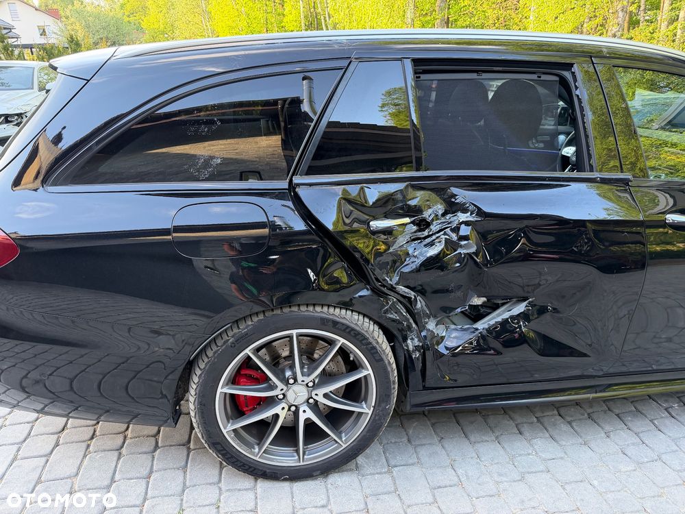 Mercedes-Benz Klasa E AMG 63 S 4Matic+ AMG Speedshift MCT-9G - 10