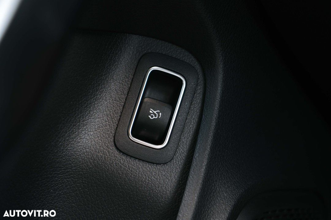 Mercedes-Benz CLA - 19