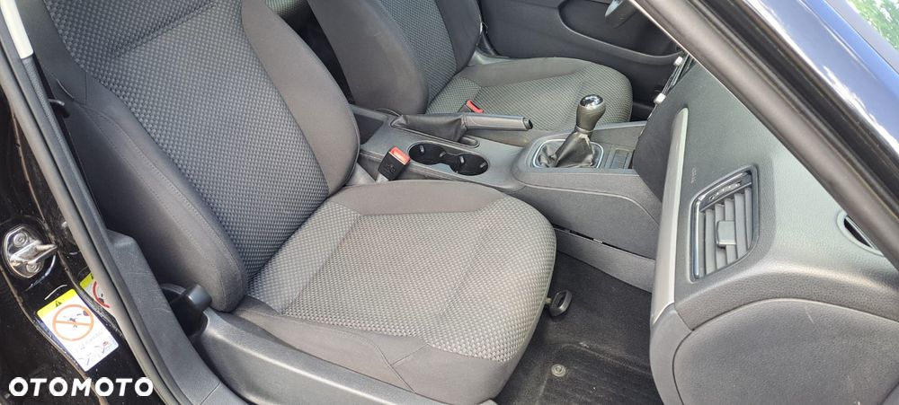 Volkswagen Jetta 1.6 TDI Comfortline - 22