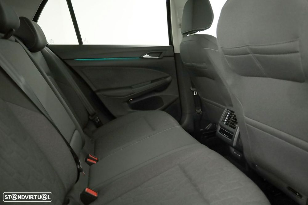 VW Golf 1.5 TSI e-Hybrid Life DSG - 21