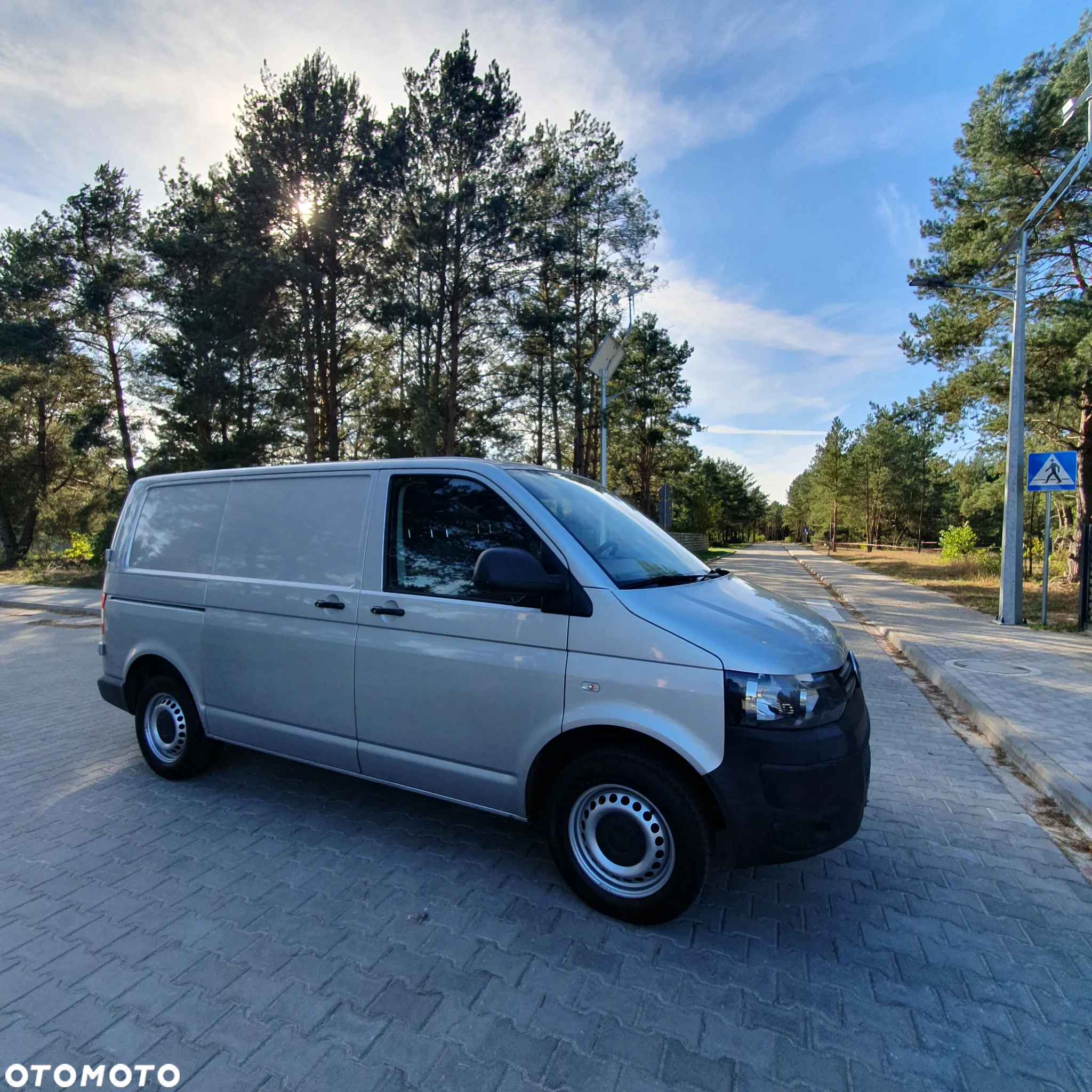 Volkswagen T5 Transporter - 2