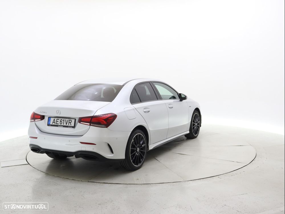 Mercedes-Benz A 250 Limousine e AMG Line - 6
