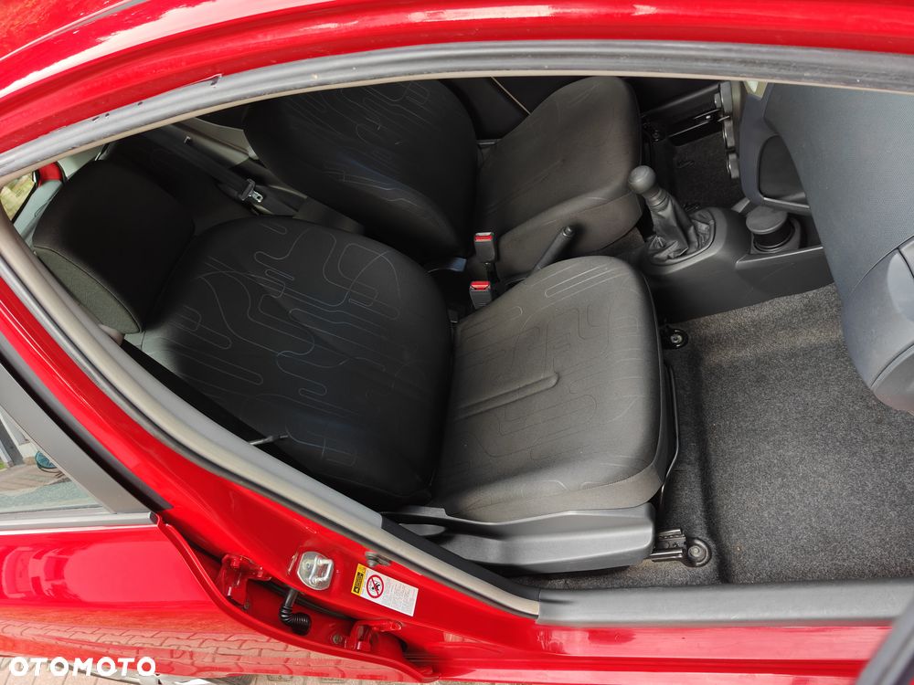 Toyota Yaris - 17