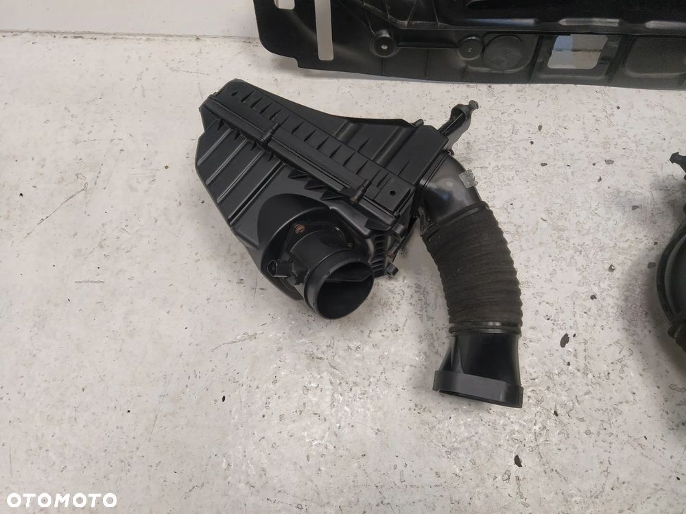 JAGUAR XJ XJ-R X351 5.0 SC  2X OBUDOWA FILTRA POWIETRZA 2X PRZEPŁYWOMIERZ MASOWY POWIETRZA 2X RURA DOLOTOWA KOLANKO FILTRA POWIETRZA 1X OSŁONA CHŁODNICY PASA PRZÓD KOMPLET ORYGINAŁ - 12