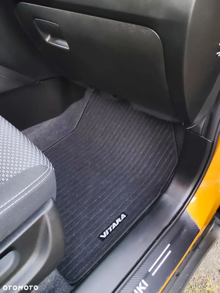 Suzuki Vitara 1.4 Boosterjet Premium 2WD - 17