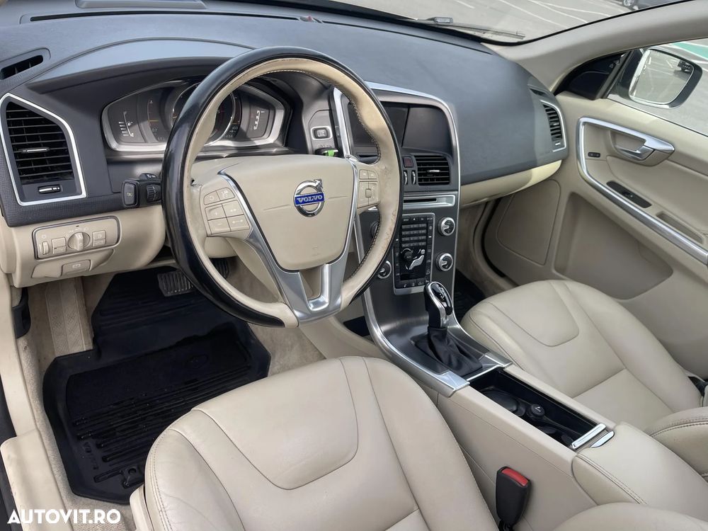 Volvo XC 60 D4AWD Momentum - 13