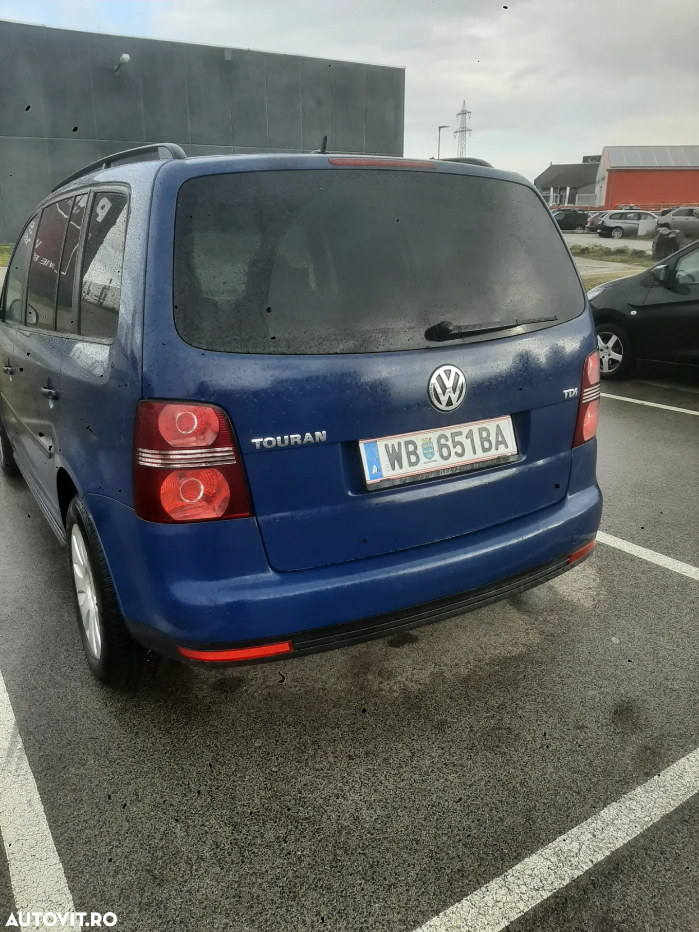 Volkswagen Touran 1.9 TDI Conceptline - 12