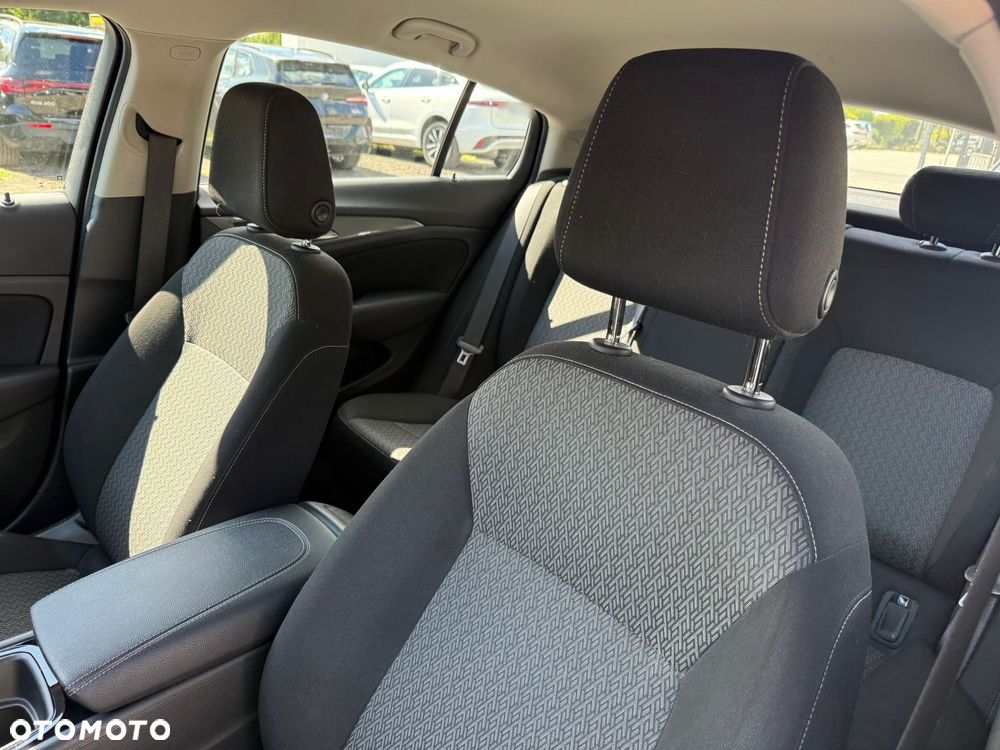 Opel Insignia 1.5 T Enjoy S&S - 22