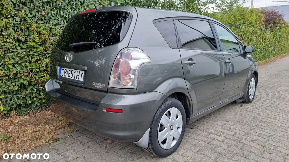 Toyota Corolla Verso 1.8 Sol - 18