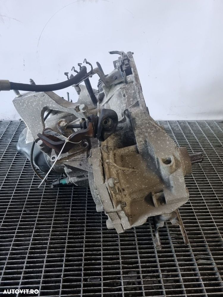 Cutie de viteze Dacia Sandero 2 1.2 B 2012 - 2016 75CP Manuala 5 Trepte D4F 732 Euro5 ... - 2