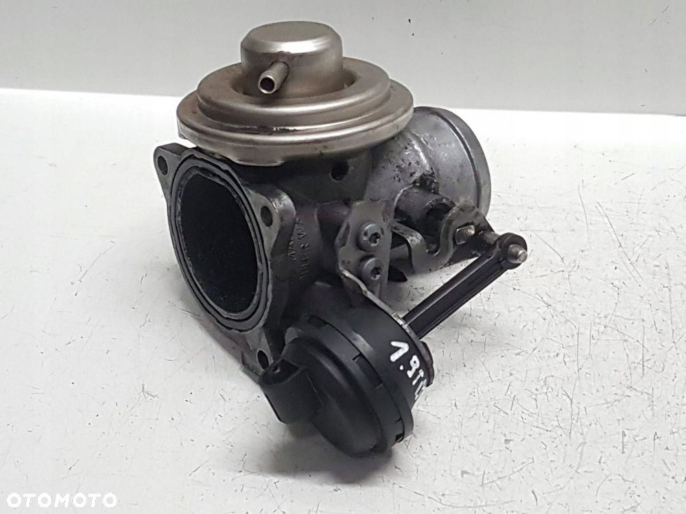 FABIA POLO 1.9 TDI 101KM ZAWÓR EGR 038131501M - 2