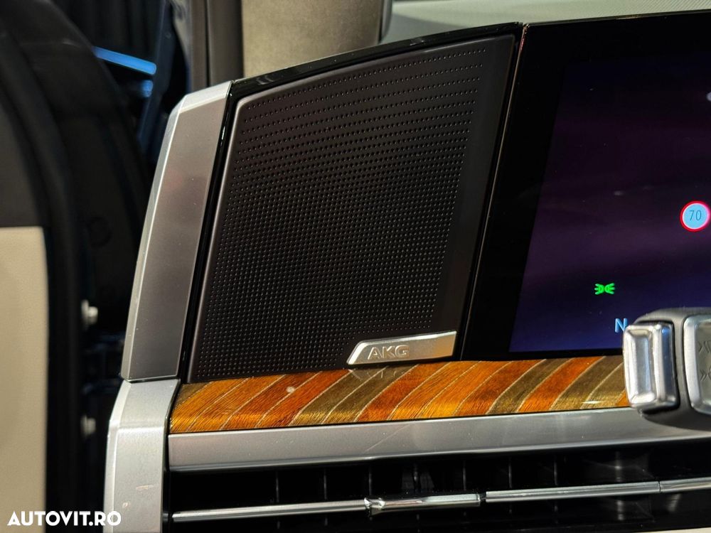 Cadillac Escalade - 28