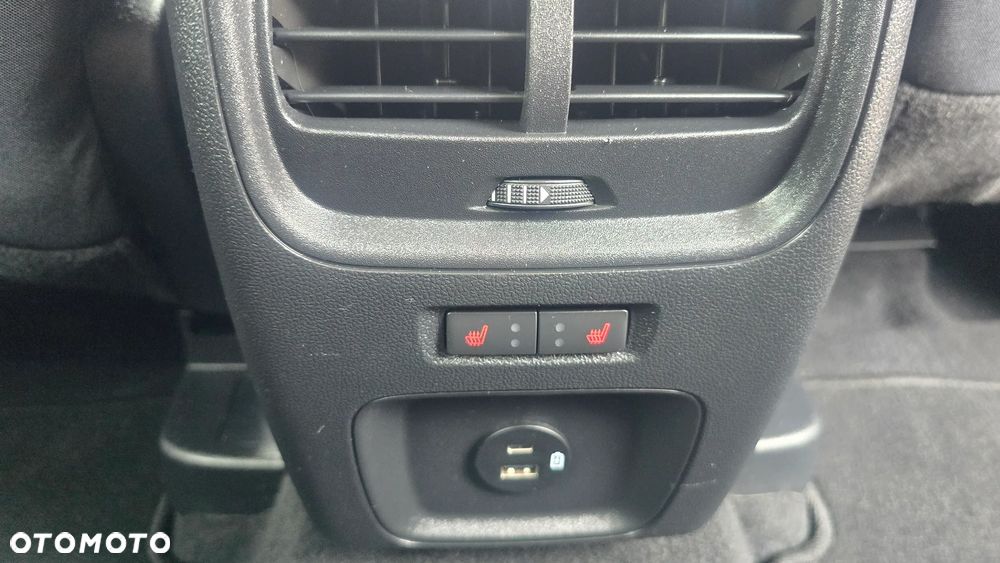 Ford Kuga 2.0 EcoBlue 4x4 TITANIUM - 16