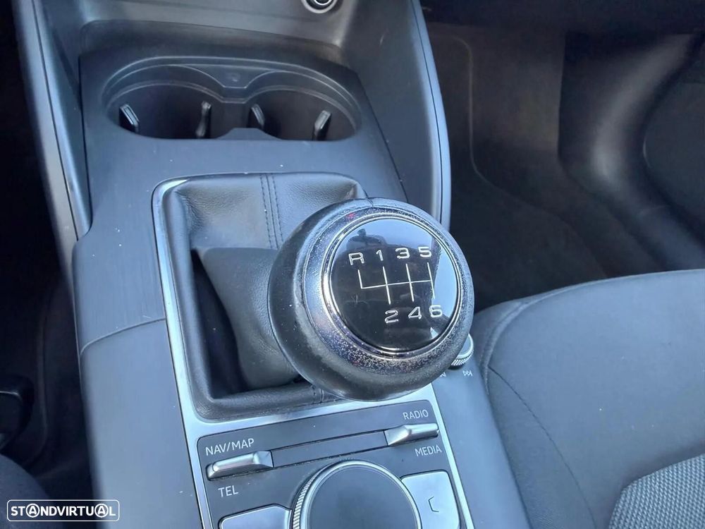 Audi A3 Limousine 30 TDI Design - 38