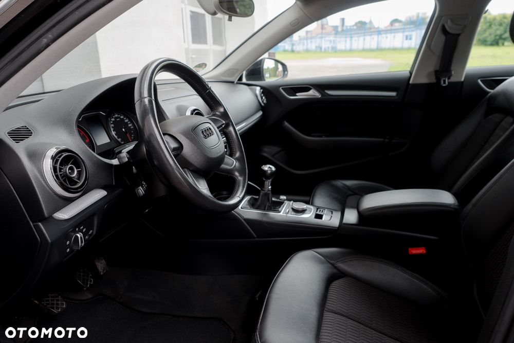 Audi A3 Sportback 1.4 TFSI Ambiente - 26
