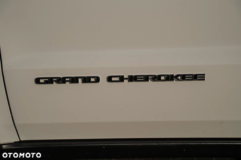 Jeep Grand Cherokee 3.6 V6 Laredo - 34