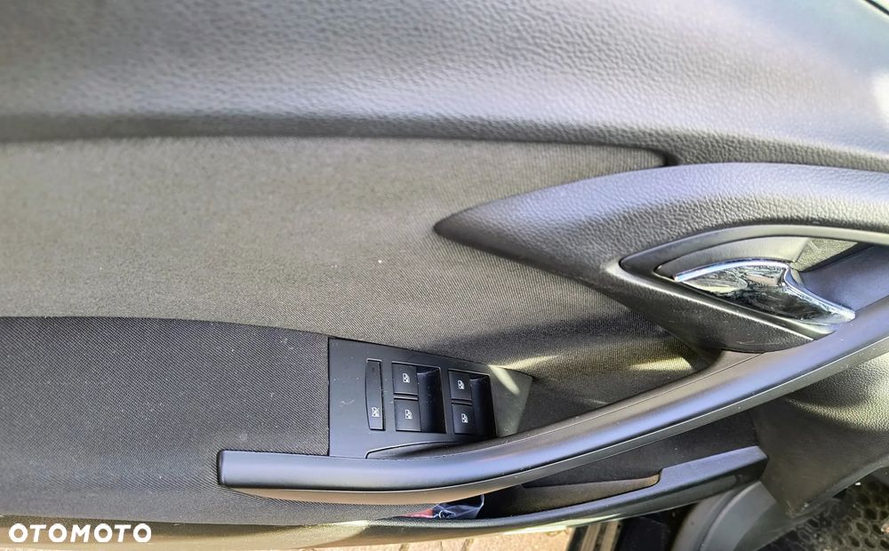 Opel Astra IV 1.4 T Active - 11