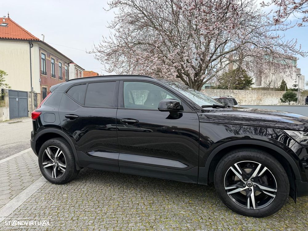 Volvo XC 40 2.0 D3 Momentum Geartronic - 5