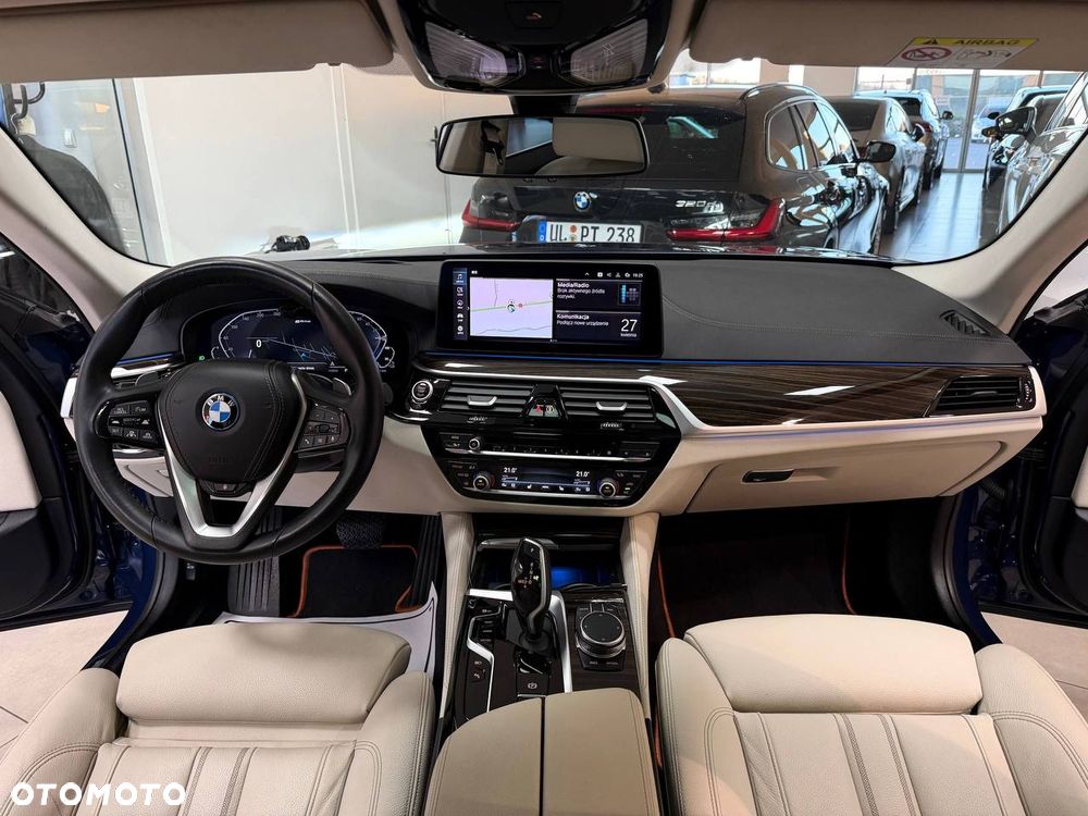 BMW Seria 5 530e PHEV M Sport - 34
