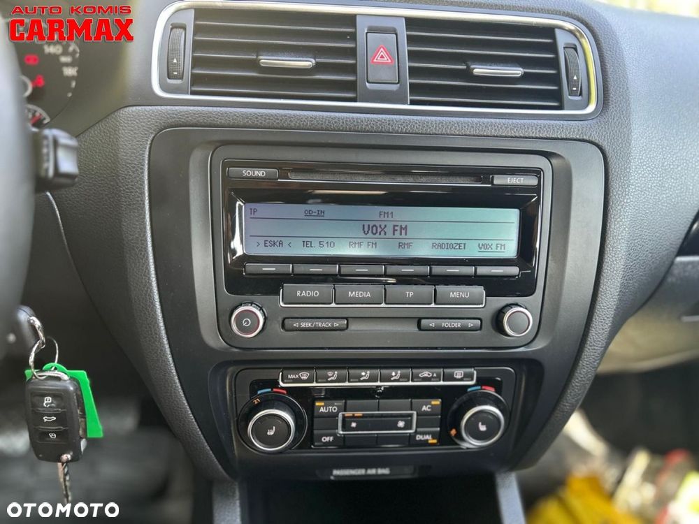 Volkswagen Jetta 1.6 TDI Comfortline - 16