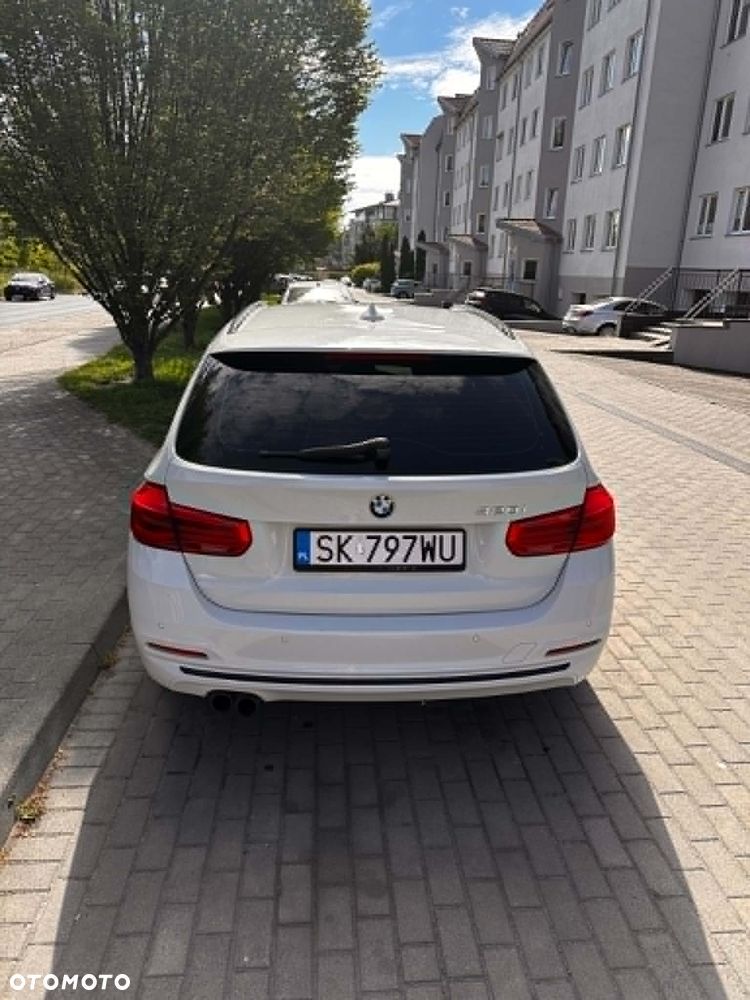 BMW Seria 3 320i Luxury Line sport - 4