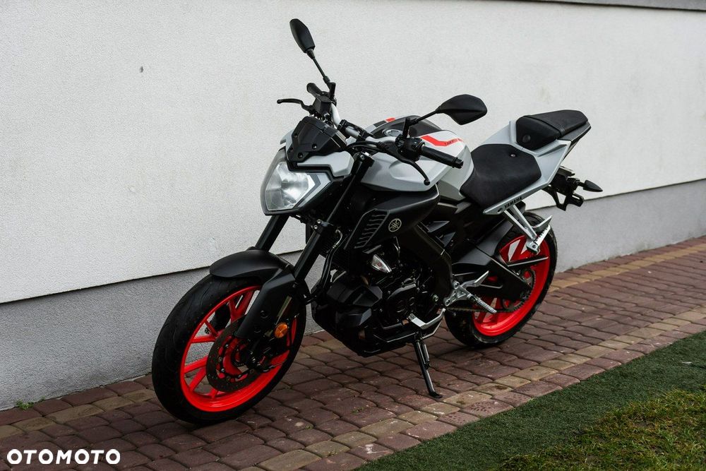Yamaha MT - 6